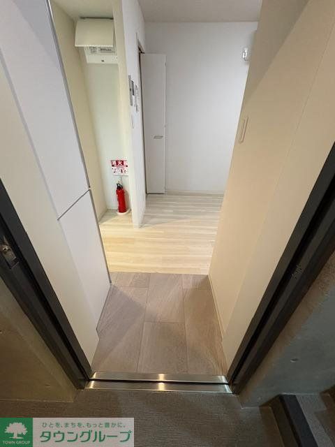 玄関　内見の予約先はタウンハウジング新中野店になります★★