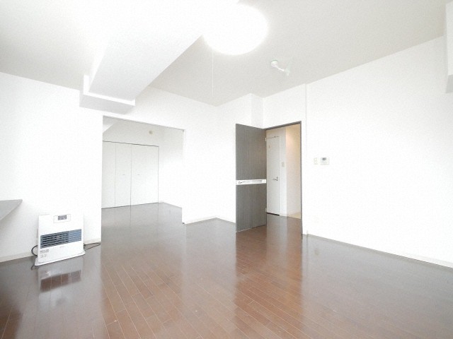 居室・リビング　★初期費用大幅軽減可能！★高層階、角部屋で日当たり良好！