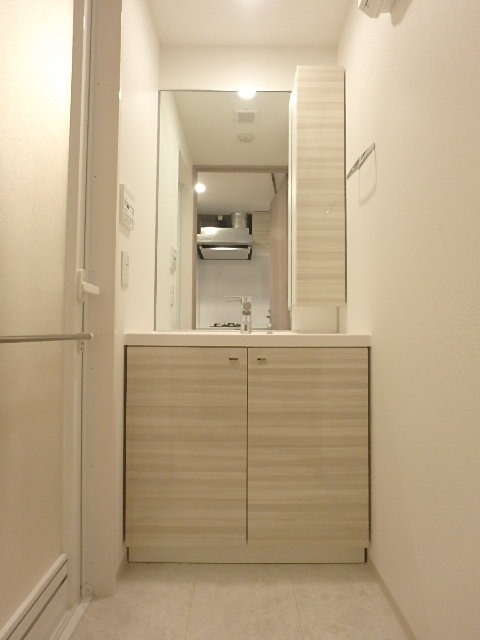 洗面設備　ハンドシャワー付き独立洗面台☆