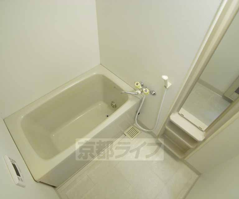 バス・シャワールーム　全身うつる鏡で毎日ボディチェック！