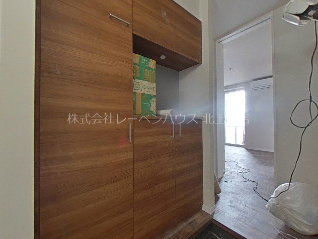 玄関　当社HPに沢山写真載ってます。