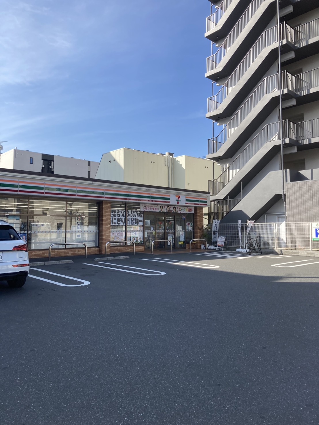 コンビニ　セブンイレブン墨田本所4丁目店（コンビニ）まで106m