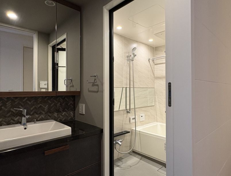 バス・シャワールーム　別部屋参考写真