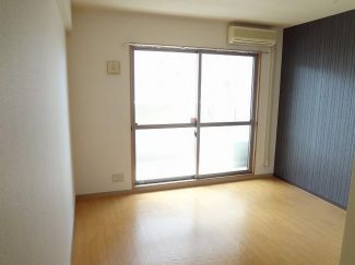 居室・リビング　類似写真掲載。