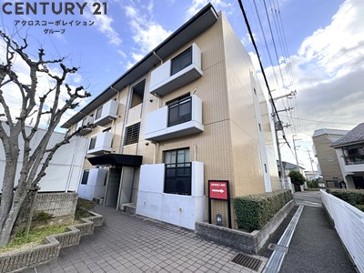 建物外観　敷地内に駐車場あります☆