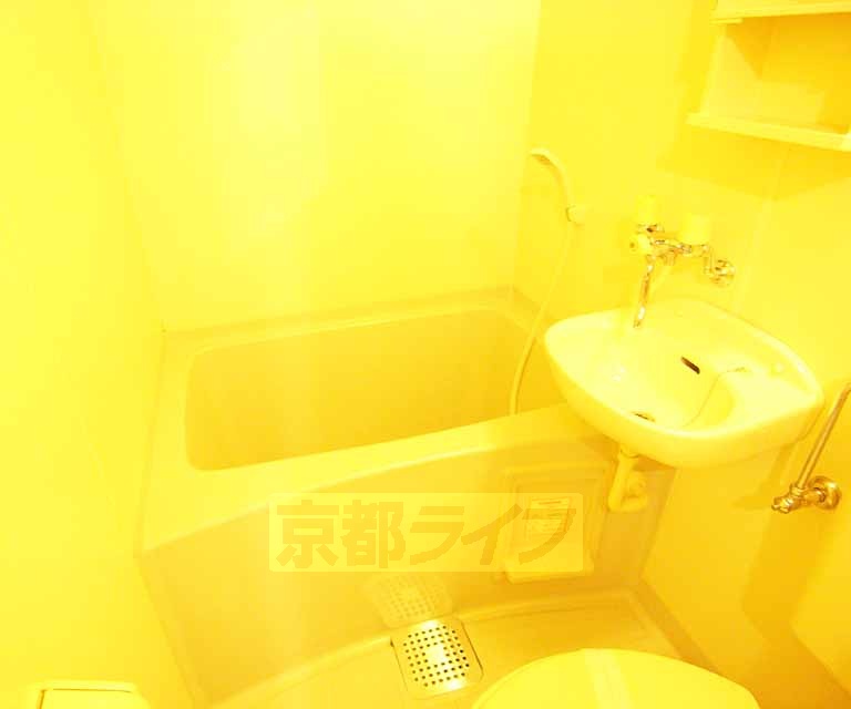 バス・シャワールーム　ユニットバスです