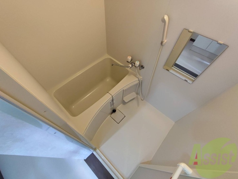 バス・シャワールーム　疲れを癒すには湯船でゆっくりするのが良いですよ。