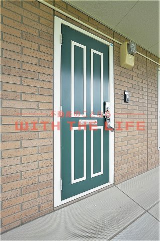 玄関　収納もある玄関です