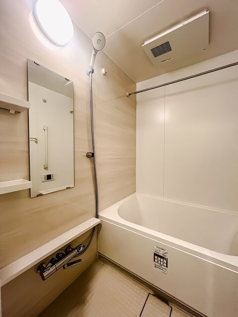 バス・シャワールーム　※写真は同タイプ住戸です。