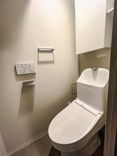 トイレ　※写真は同タイプ住戸です。