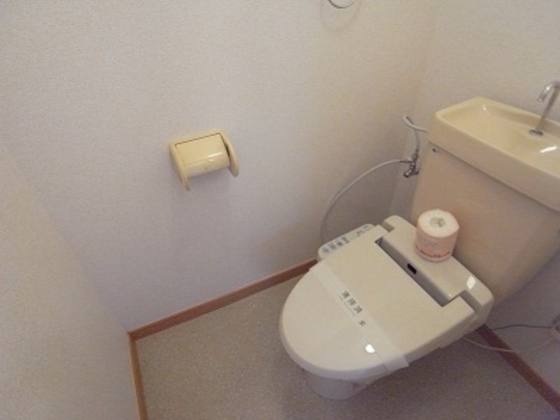 トイレ　図面と現状に相違がある場合には現状を優先