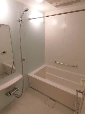 バス・シャワールーム　☆ゆっくりくつろげるお風呂☆