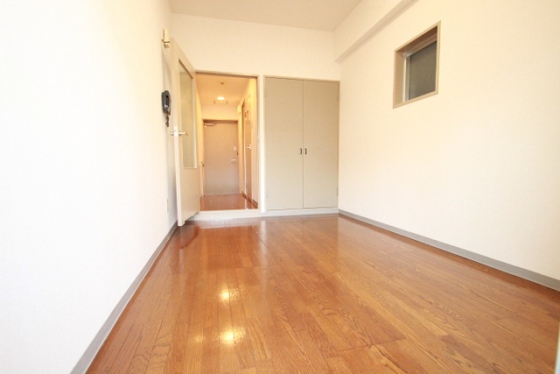 居室・リビング　※別号屋の写真です