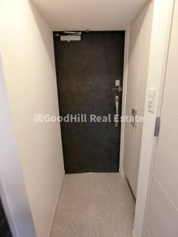 玄関　ライジングメゾン新大阪サウス