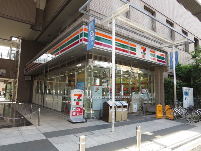 コンビニ　セブンイレブン（コンビニ）まで179m