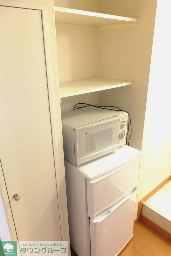 その他設備　電化製品付き！備え付けの棚もあって収納に便利