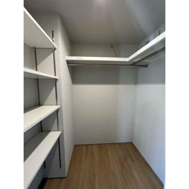 収納　ウォークインクローゼット