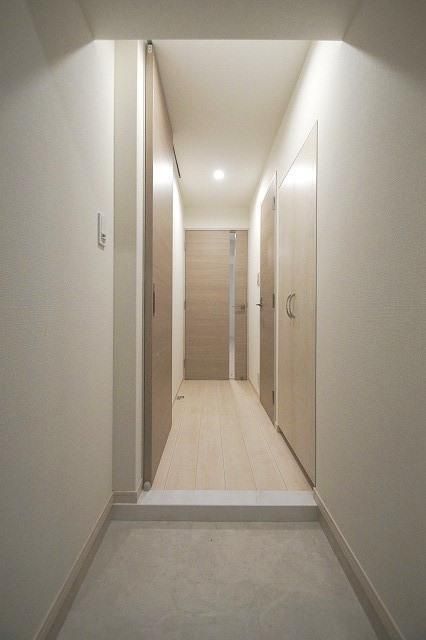 玄関　同物件別室写真