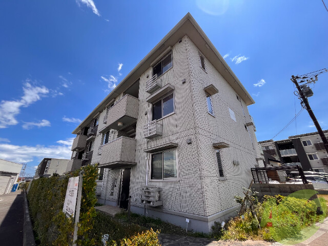 建物外観　名取市杜せきのした１丁目「Ｒｅ・ＥＡＲＴＨの杜にじ」