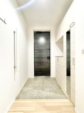 玄関　同メーカー施工例参考イメージ画像