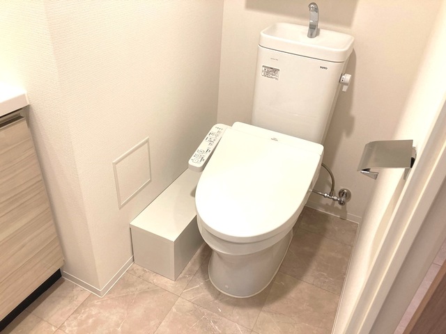 トイレ　※写真は同タイプ住戸です。