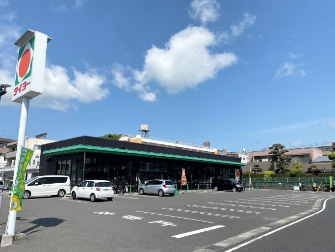 スーパー　（株）山形屋ストア／紫原店（スーパー）まで334m