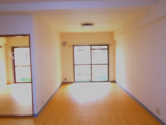 居室・リビング　リビング