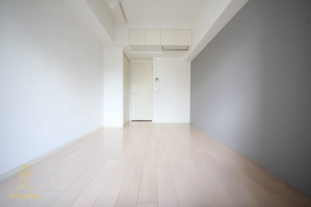 居室・リビング　セレニテ本町ROJI02