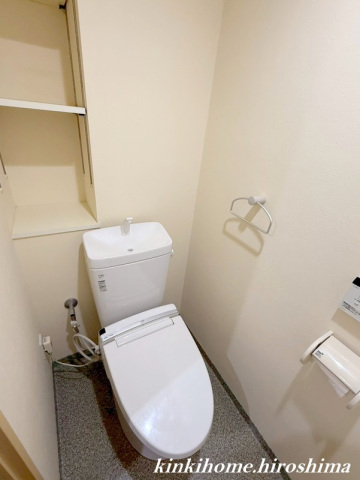 トイレ　写真は別のお部屋です。現況優先ください。