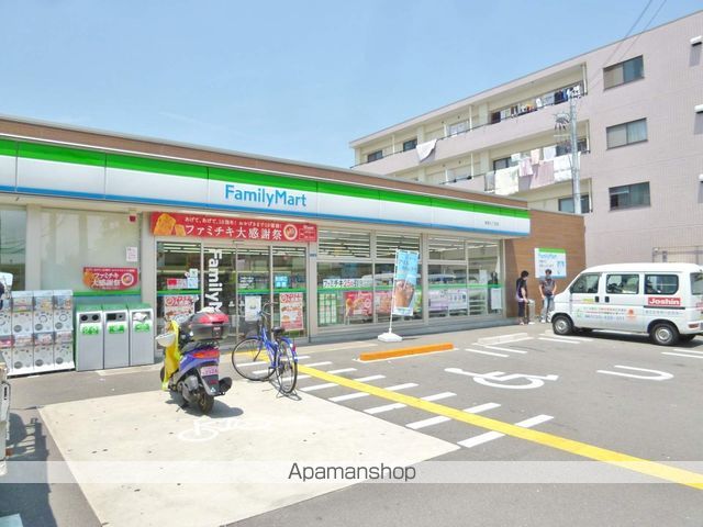 コンビニ　ファミリーマート（コンビニ）まで1439m