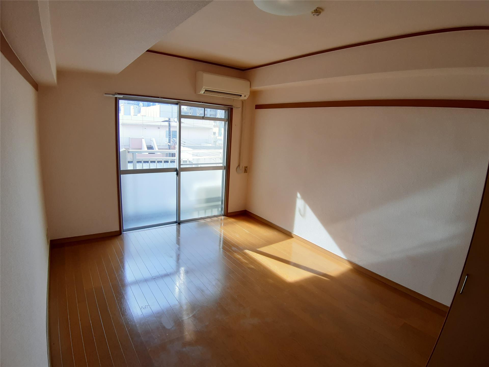 居室・リビング　写真は別部屋です。