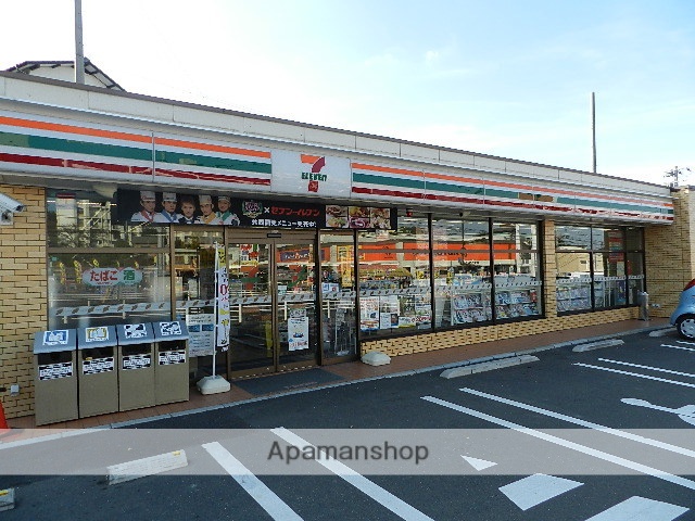 コンビニ　セブンイレブン八幡西曲里町店（コンビニ）まで587m