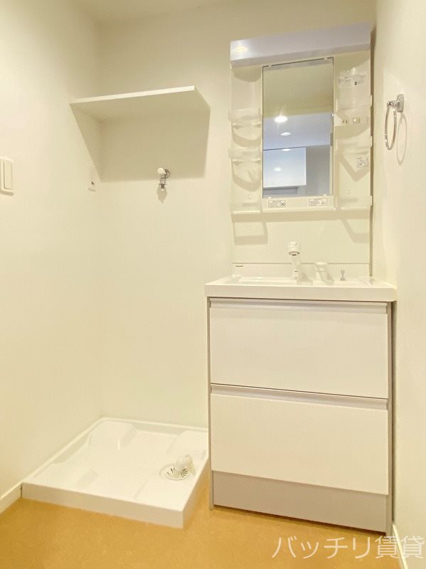 洗面設備　画像は同型タイプの為現状を優先致します。