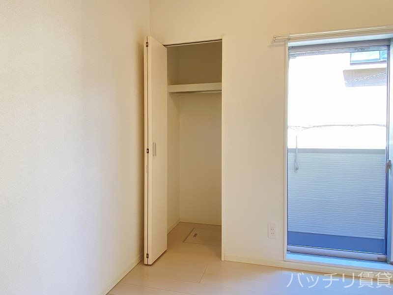 収納　画像は同型タイプの為現状を優先致します。