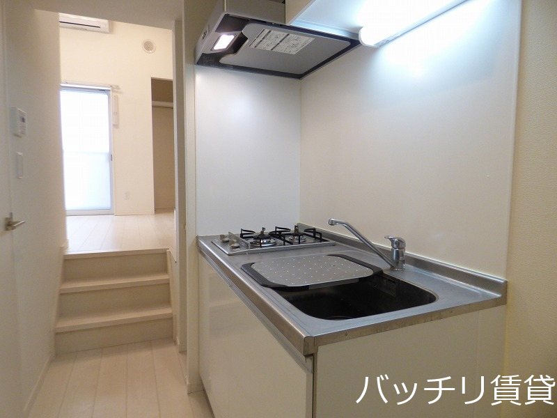 キッチン　画像は同型タイプの為現状を優先致します。