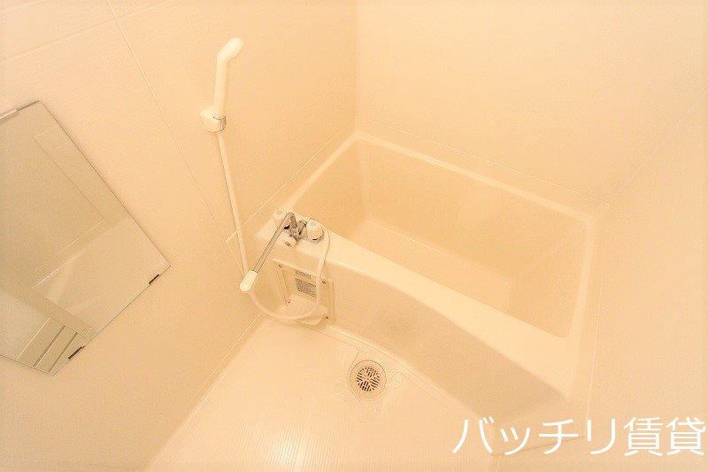 バス・シャワールーム　画像は別号室のため、現況優先
