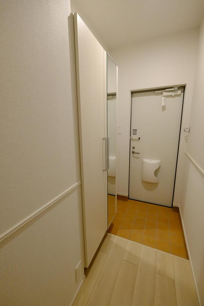 玄関　写真は別室です