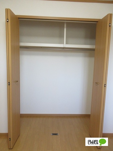 収納　洋室収納