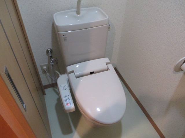 トイレ　203号内装