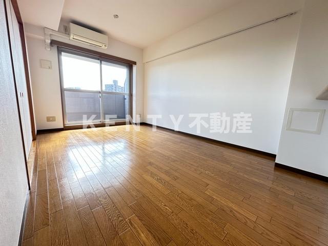 居室・リビング　ゆったり過ごせる居間です