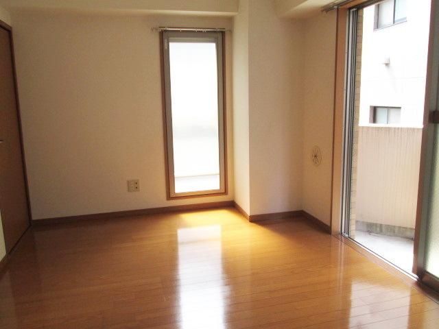 居室・リビング　★２面採光★