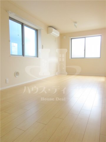 居室・リビング　こちらのリビングで趣味の時間をお楽しみください