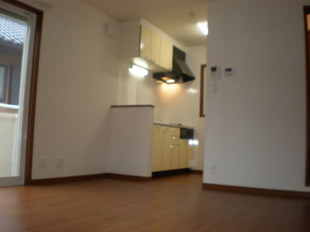 キッチン　洋室