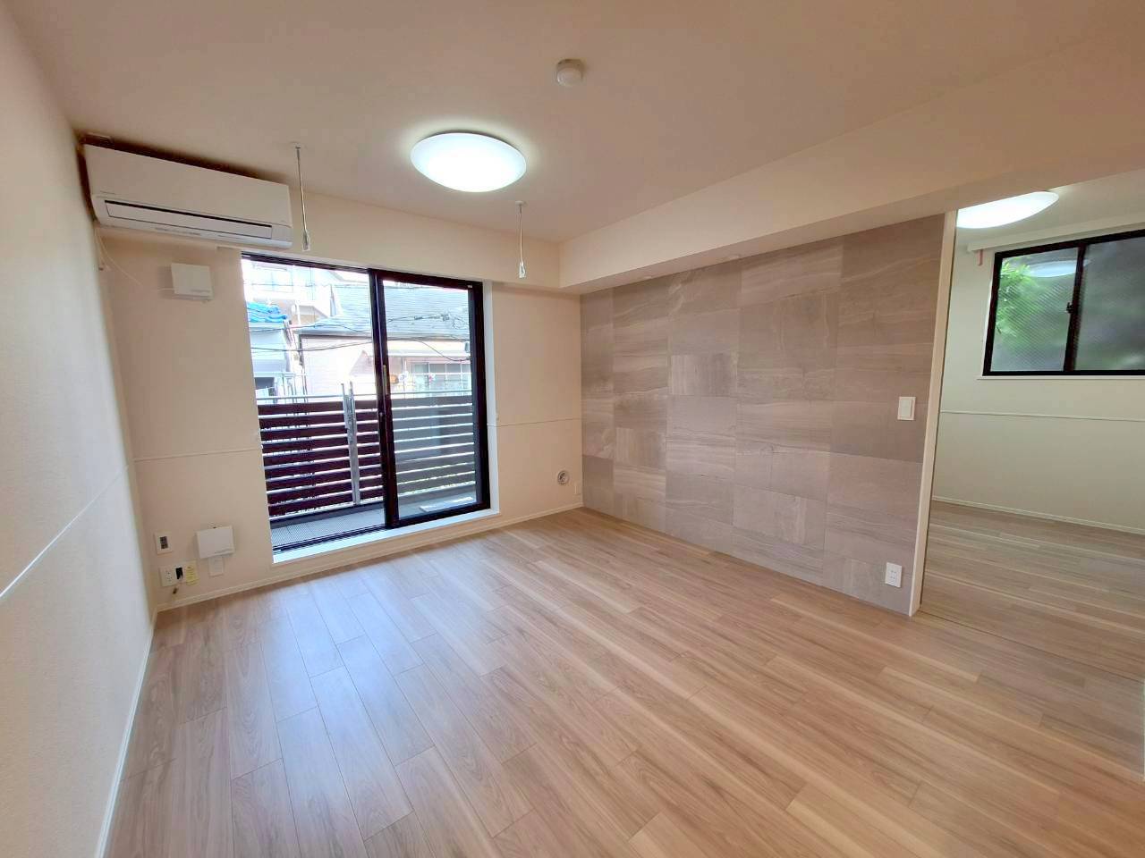 居室・リビング　ゆとりある広さのリビング