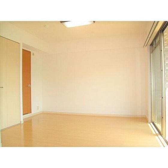 居室・リビング　※同タイプ別部屋の写真です。現況優先。