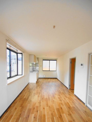 居室・リビング　201号室のものです。