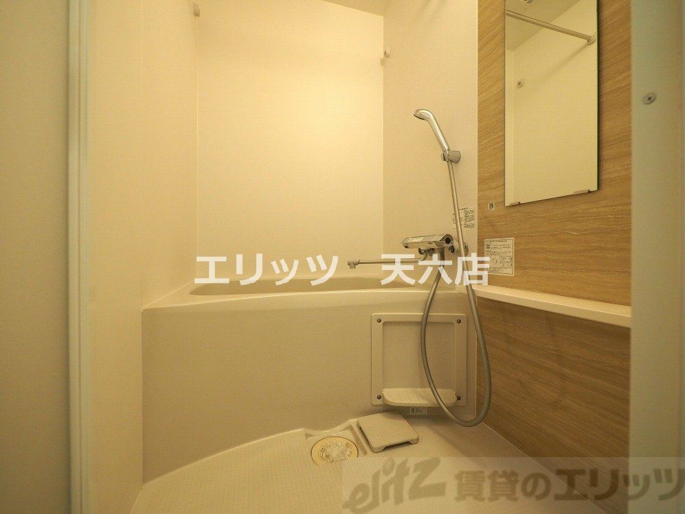 バス・シャワールーム　洗面