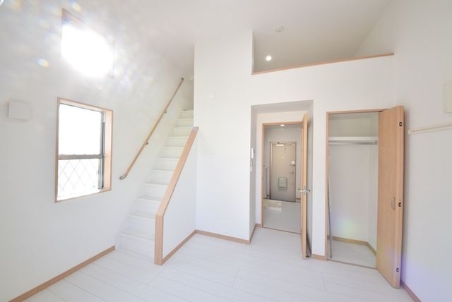 居室・リビング　★室内６帖★