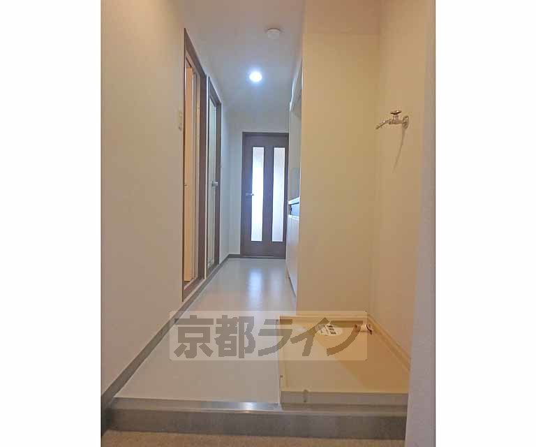 その他部屋・スペース　玄関から見たところです。