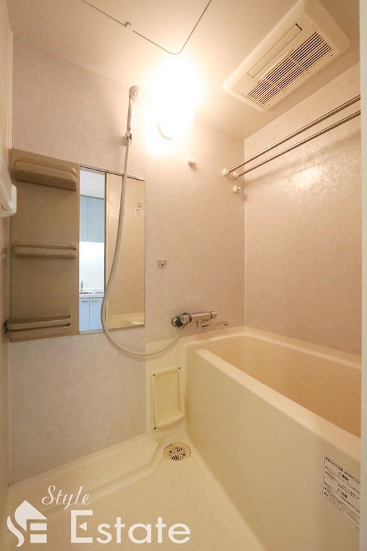 バス・シャワールーム　バスルーム